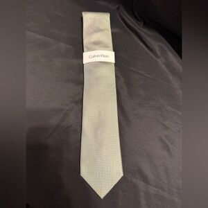 NWT Calvin Klein Metallic Green Tie